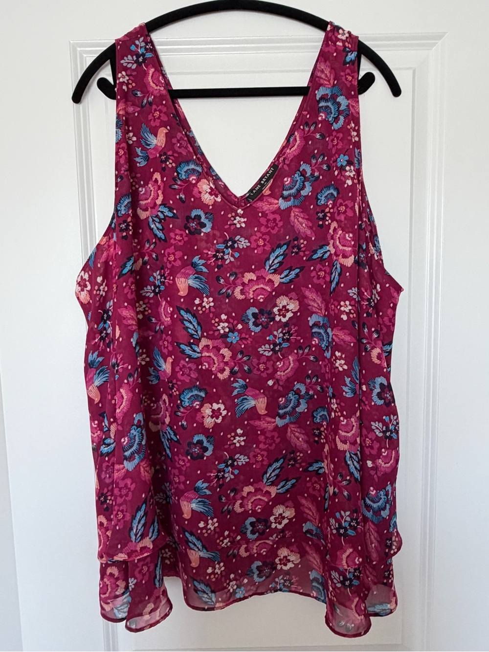 Lane Bryant Floral V-Neck Sleeveless Top